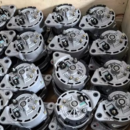 Daewoo Bus Parts Truck Excavator Parts Korea Genuine Engine Parts 300901-00010 96817786 Alternator for Doosan Engine